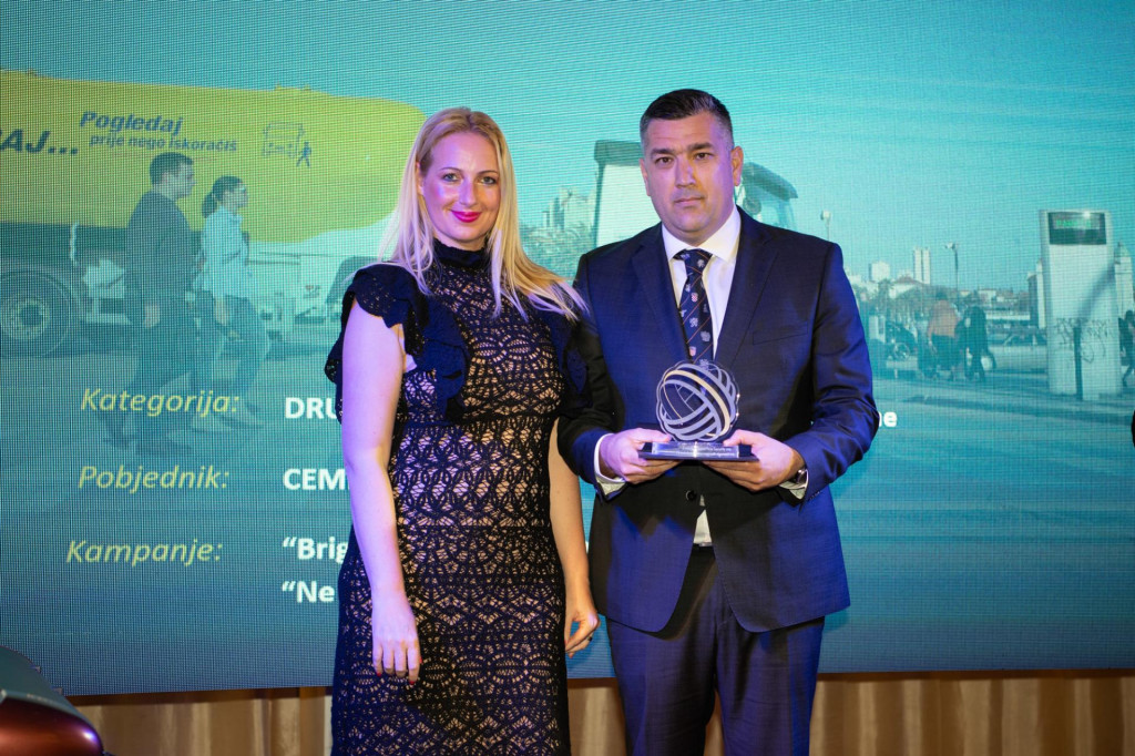 Fabjan Ruščić, voditelj Odjela zaštite na radu CEMEX-a primiio je nagradu