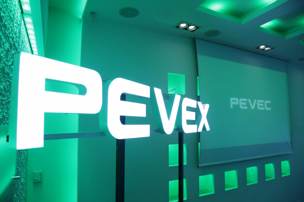 Konferencija za medije, promjena logotipa tvrtke Pevec u Pevex