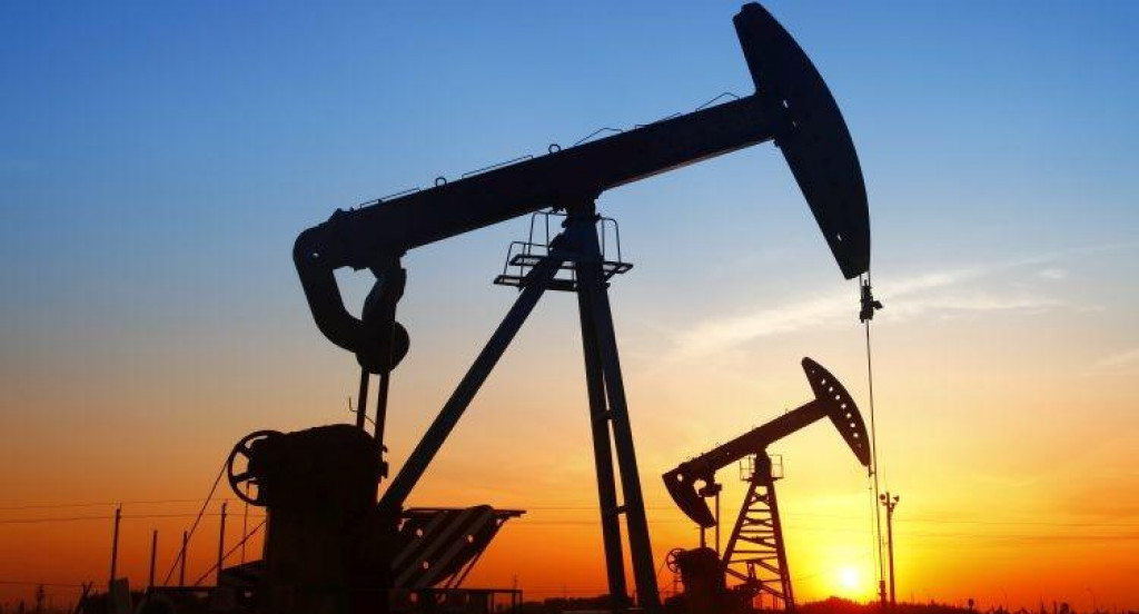 &lt;p&gt;In the evening, the silhouette of the oil pump, it is very beautiful&lt;/p&gt;
