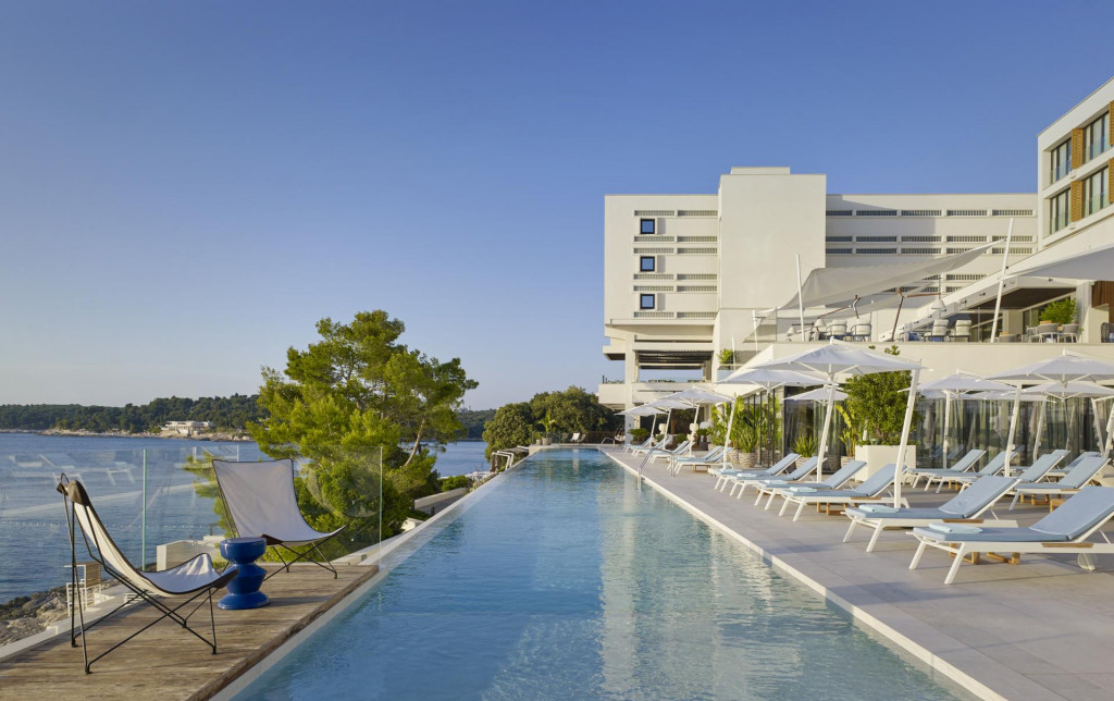 &lt;p&gt;Arena Hospitality Grupa nedavno je otvorila Grand Hotel Brioni u Puli, prvi Radisson Collection Hotel u Hrvatskoj&lt;/p&gt;