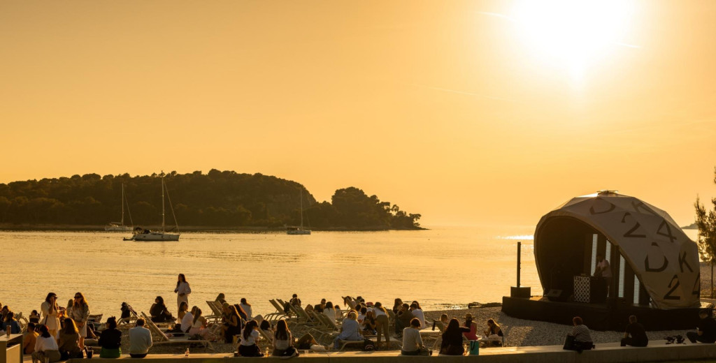 &lt;p&gt;12.04.2024., Rovinj - 10. Dani komunikacija 2024. u Rovinju. - Beach afterparty&lt;/p&gt;