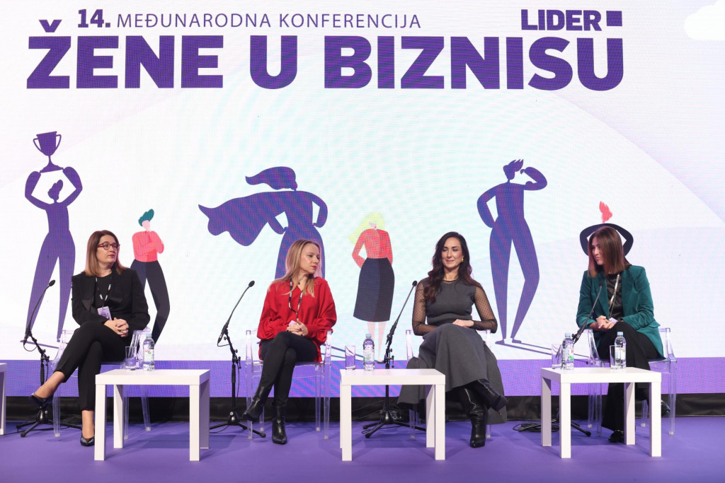 &lt;p&gt;Žene u biznisu 2024. Panel 1. Korak naprijed, natrag dva. Helena Schmidt,Ana Pecotić, Ana Dorić Škevo, Zdravka Demeter Bubalo.&lt;/p&gt;