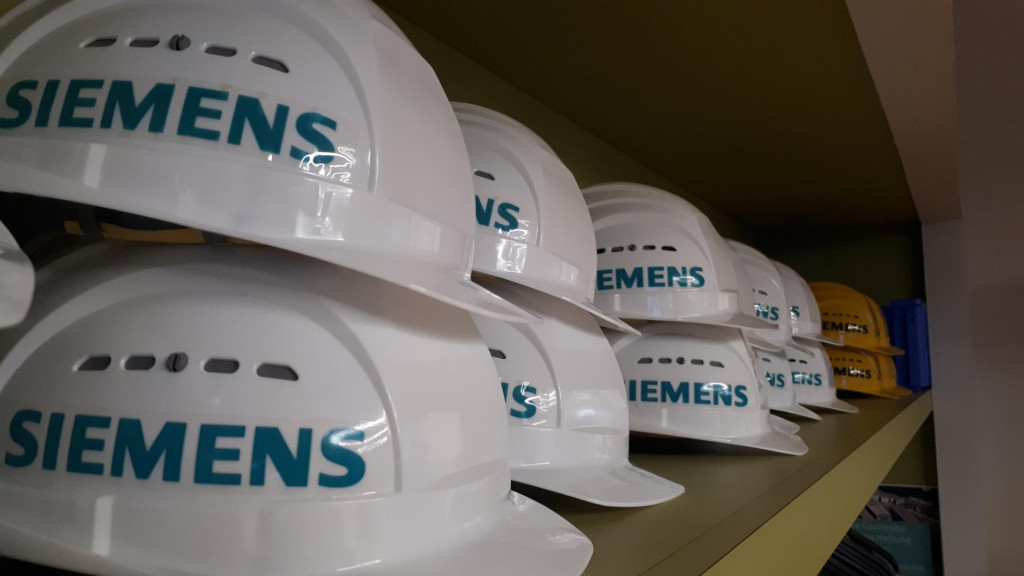 &lt;p&gt;Siemens Energy&lt;/p&gt;