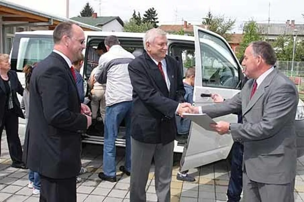 Podravka donirala kombi vozilo djeci s potrebnim potrebama