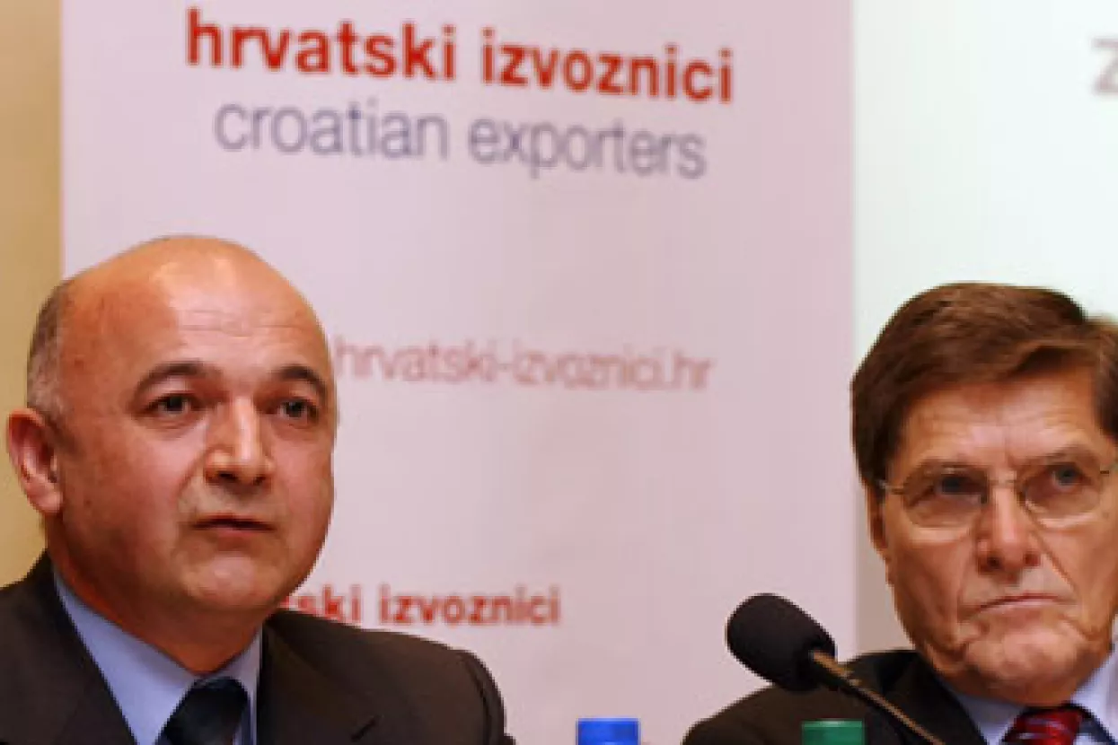Izvoziti ili zaostajati