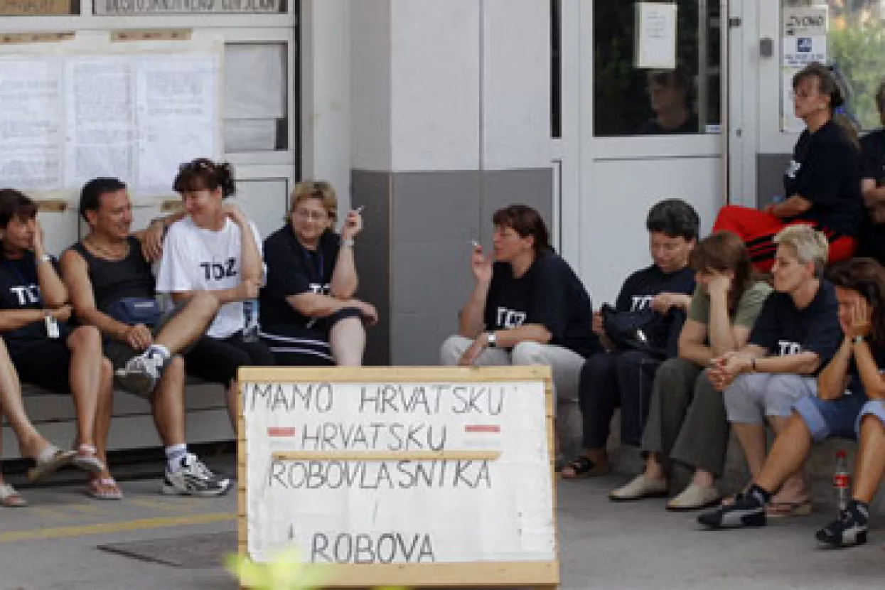 Vlada zahtijeva isplatu otpremnina radnicima TDZ-a