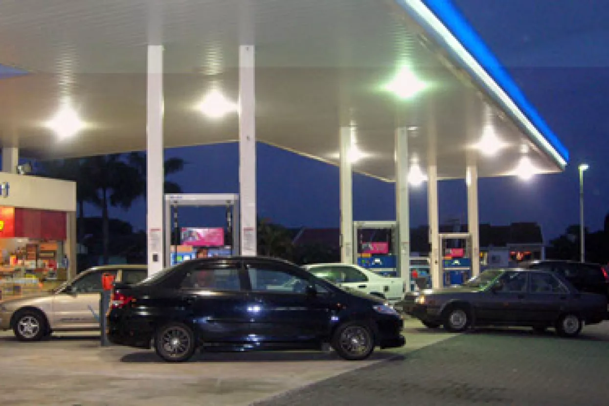 Petrol i Lukoil planiraju zajedničku tvrtku prodati do 2009.