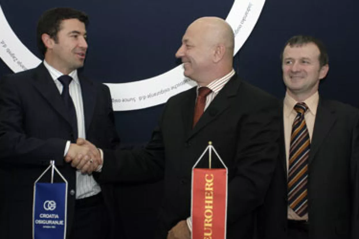 Kazne prekr&scaron;iteljima propisa u osiguranju od automobilske odgovornosti