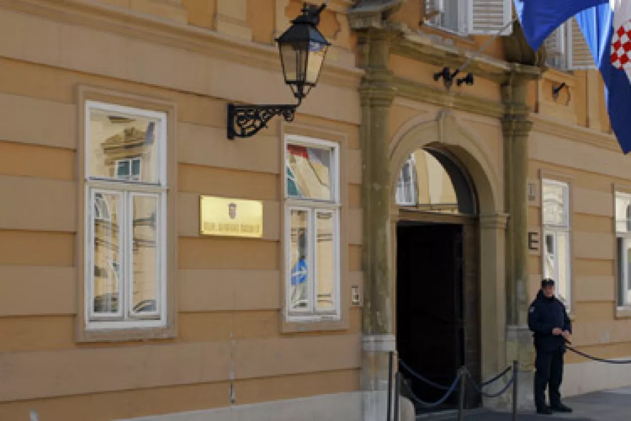 Vlada predložila Zakon o hrani