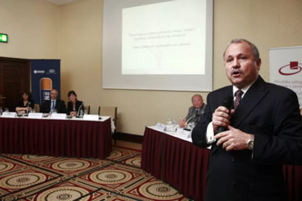 Hrvatski zakladnici žale se na složenost registracijskog postupka