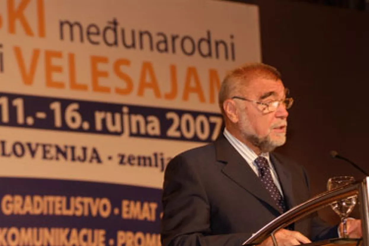 Mesić kritizirao ekonomsku politiku od 3. siječnja 2000. do danas