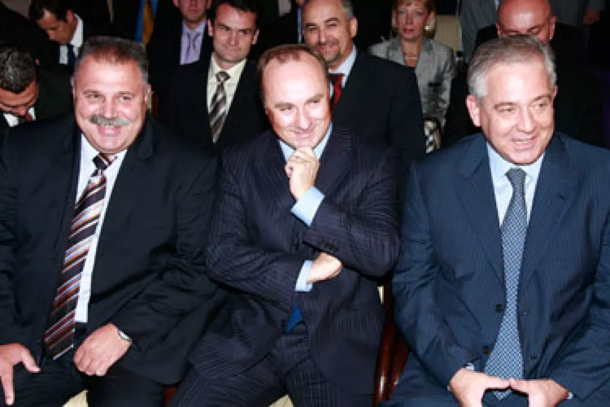 Sanader i uzvanici uživo pratili početak trgovanja dionicom T-HT-a