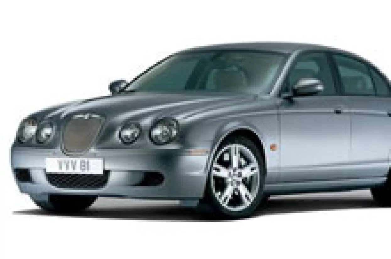 Ford prodaje brandove Jaguar i Land Rover