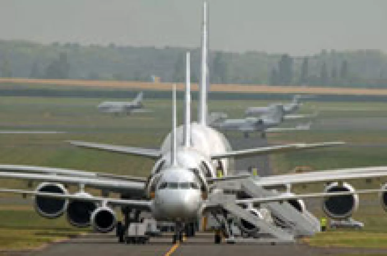 Airbus A380 poletio iz Singapura na prvi komercijalni let