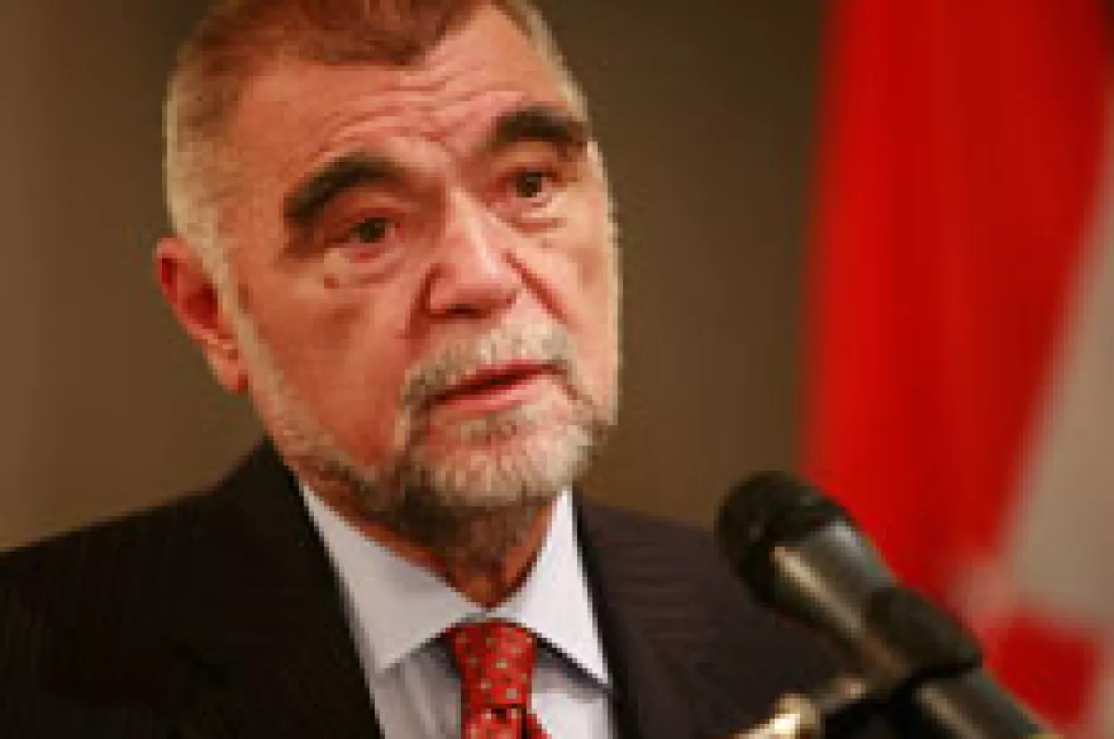 Mesić: Potpisi nisu jedini dokaz da netko ima većinu