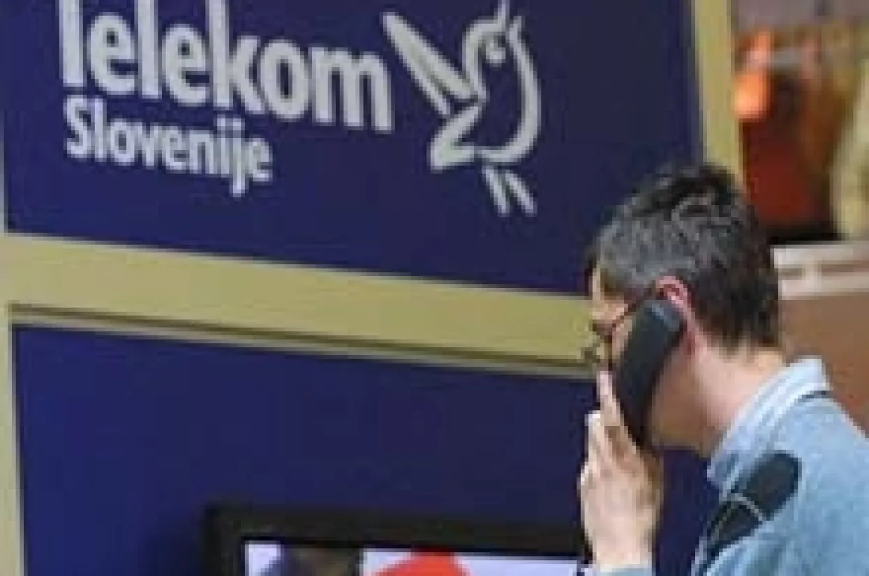 Za Telekom Slovenije tri ponude