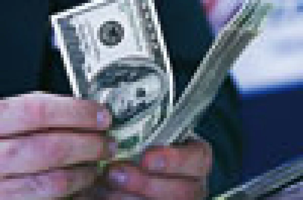 Dolar na novim rekordno niskim razinama