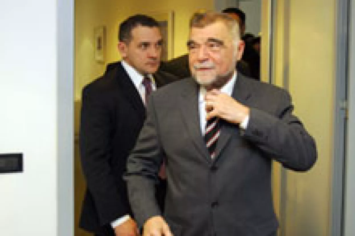 Mesić: Ugovore ćemo platiti iz poreza