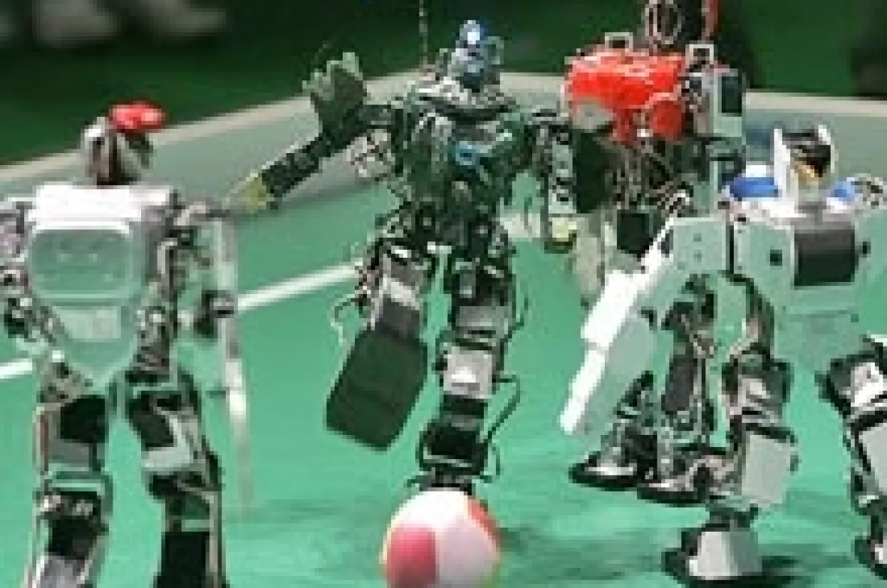 Jaz između robota i ljudi nestati će do 2050.