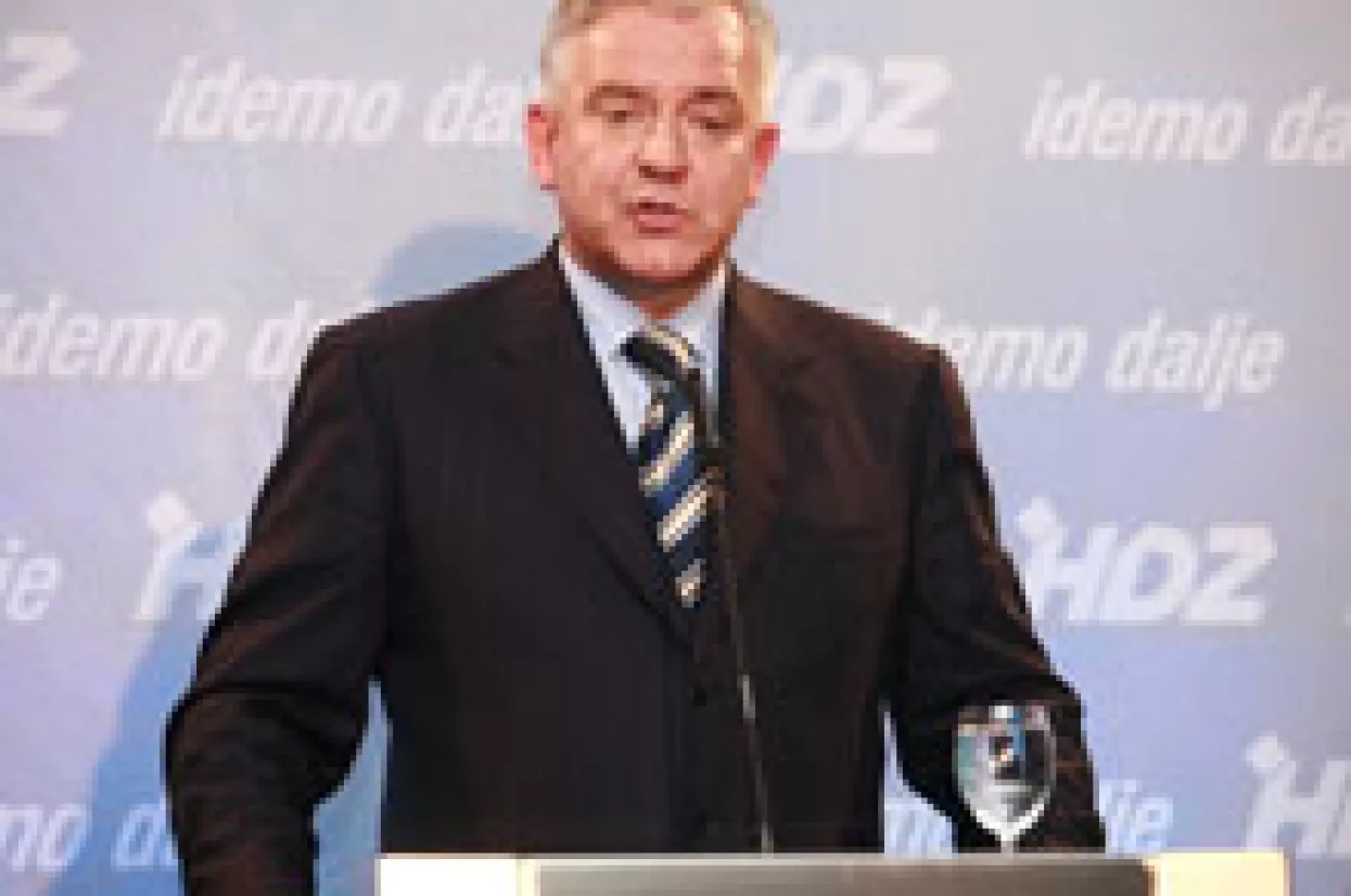 Sanader: nastavit ćemo borbu protiv korupcije