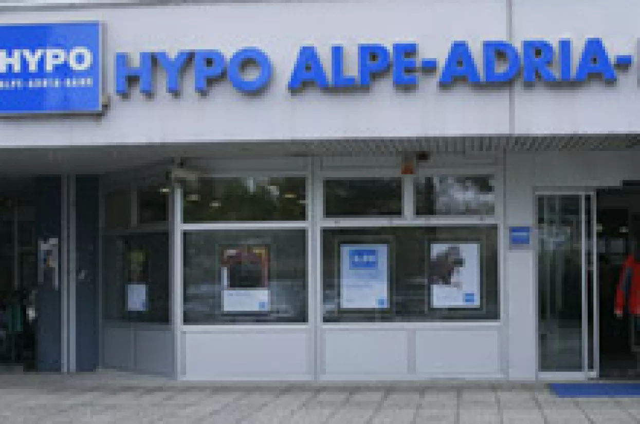 Hypo Group Alpe Adria traži novog vlasnika