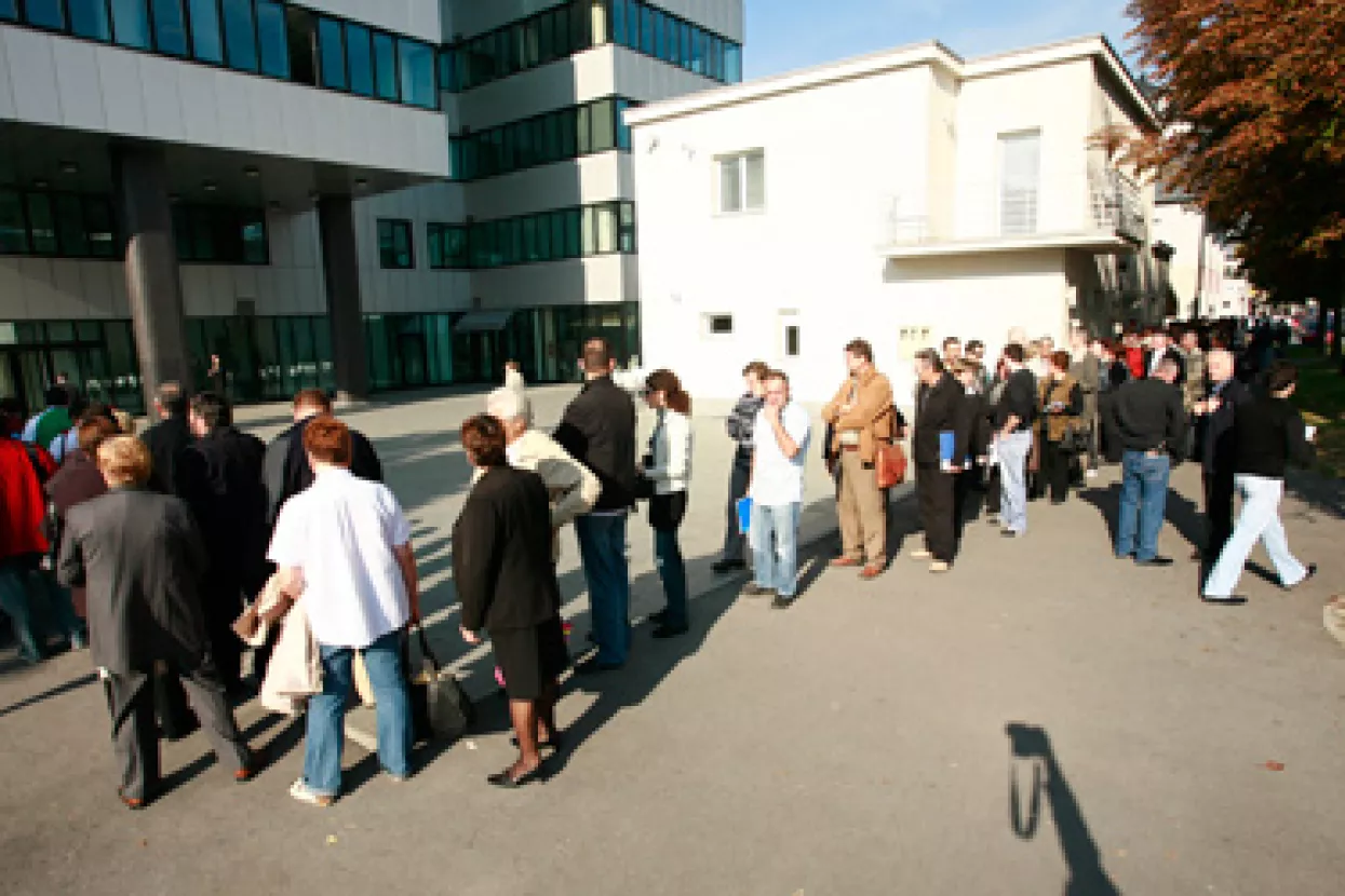Redovi Ininih malih dioničara ispred SDA