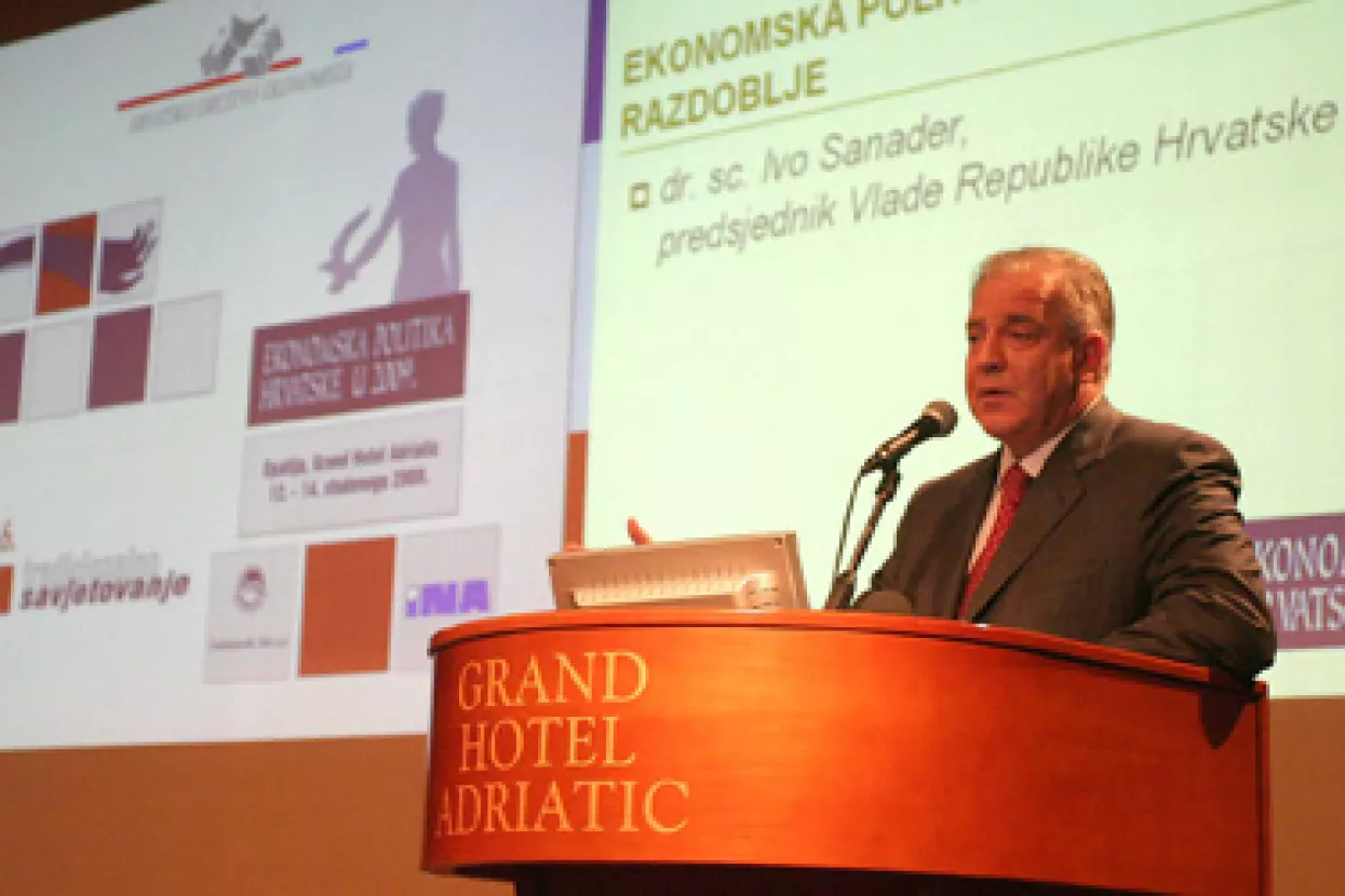 Sanader najavio zamrzavanje rashoda većine proračunskih korisnika