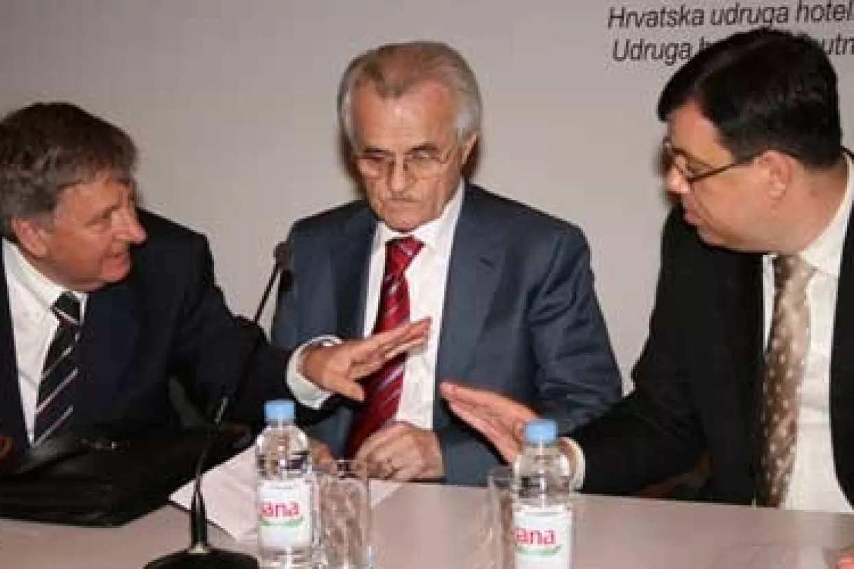 Bajsov katastrofalni govor na zadnjem sajmu prije početka sezone