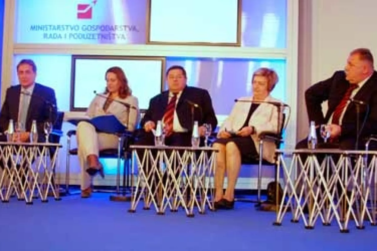 &Scaron;uker: Vladine antirecesijske mjere već daju neke rezultate