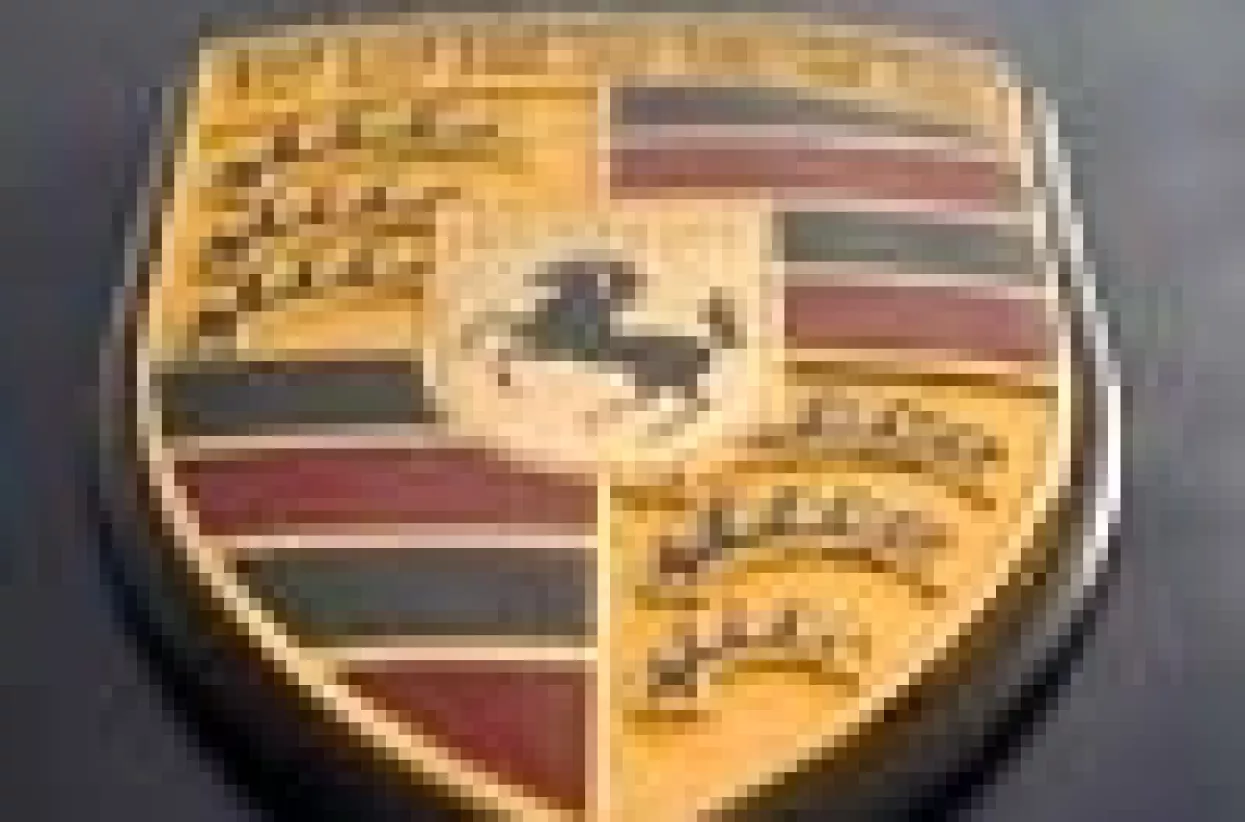 Porscheu prihodi pali 15 posto