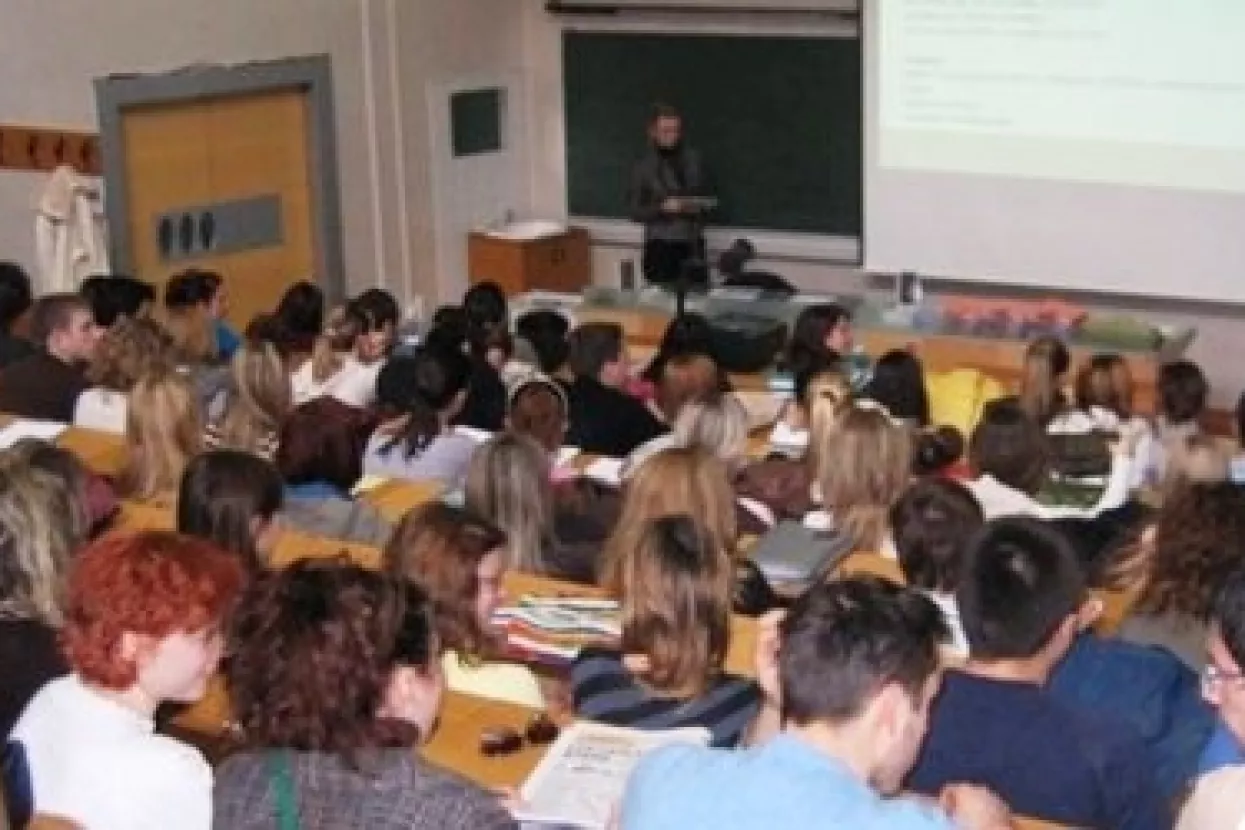 Na da vam se učiti? Platite 2.000 kn i položite ispit bez učenja u ljetnoj &scaron;koli