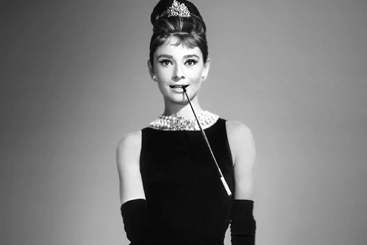 Odvojiv&scaron;i se od korzeta, haljina je obljubila žensko tijelo