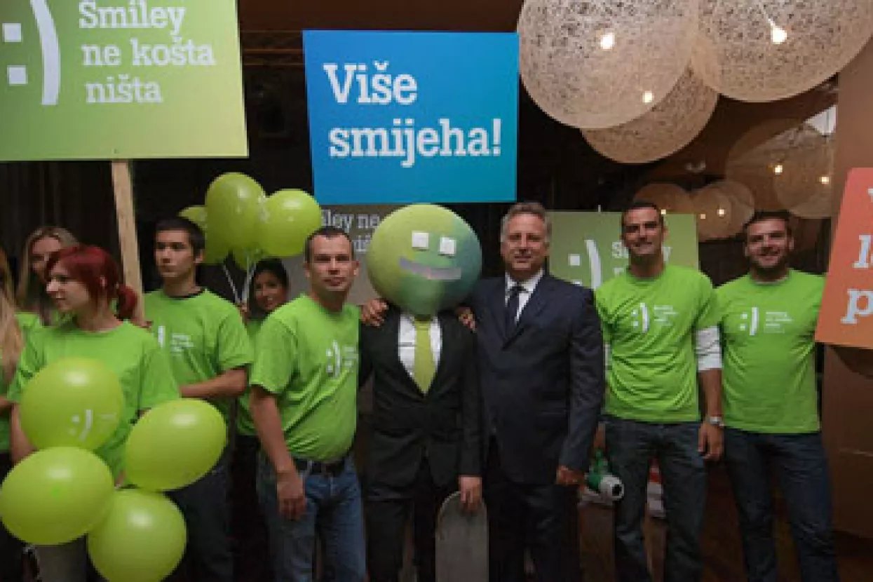 Tele2 u Smiley tarifi nudi besplatan SMS i podatkovni promet