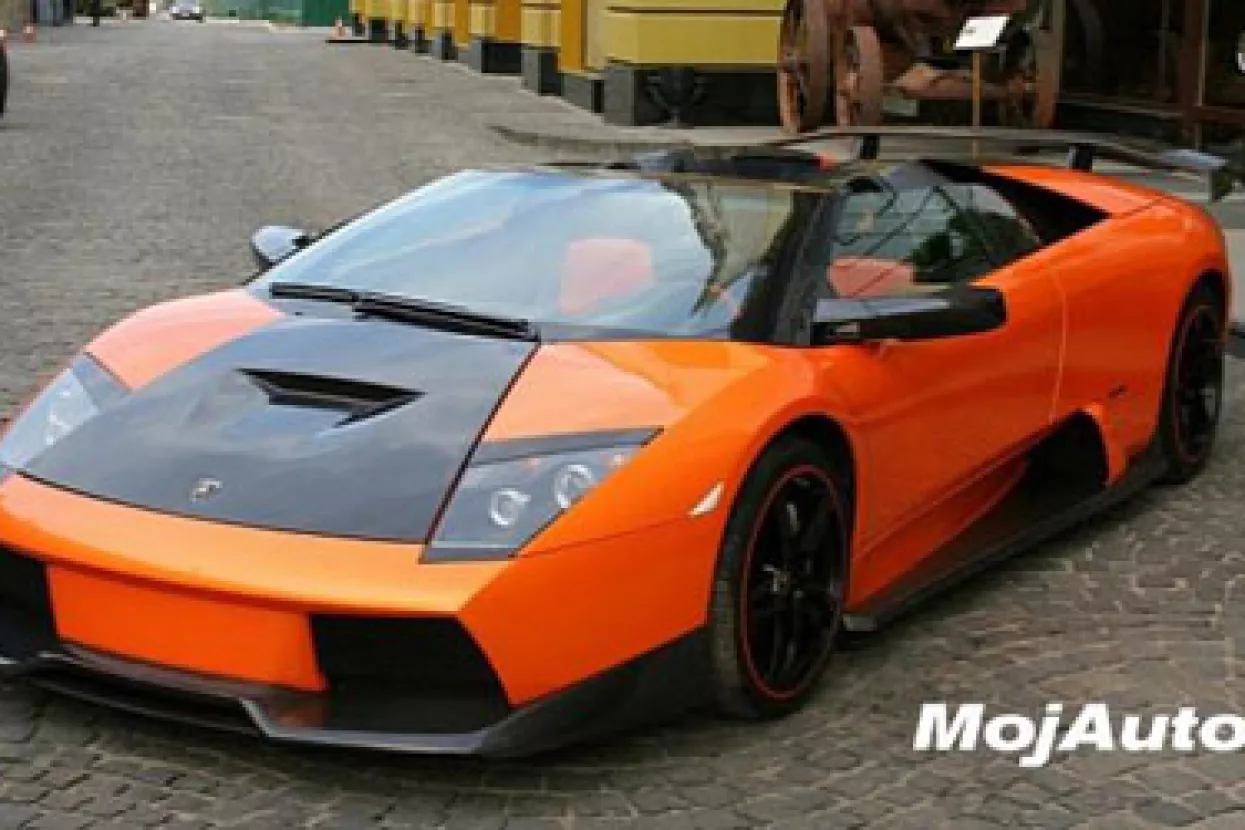 Murcielago by Status Design