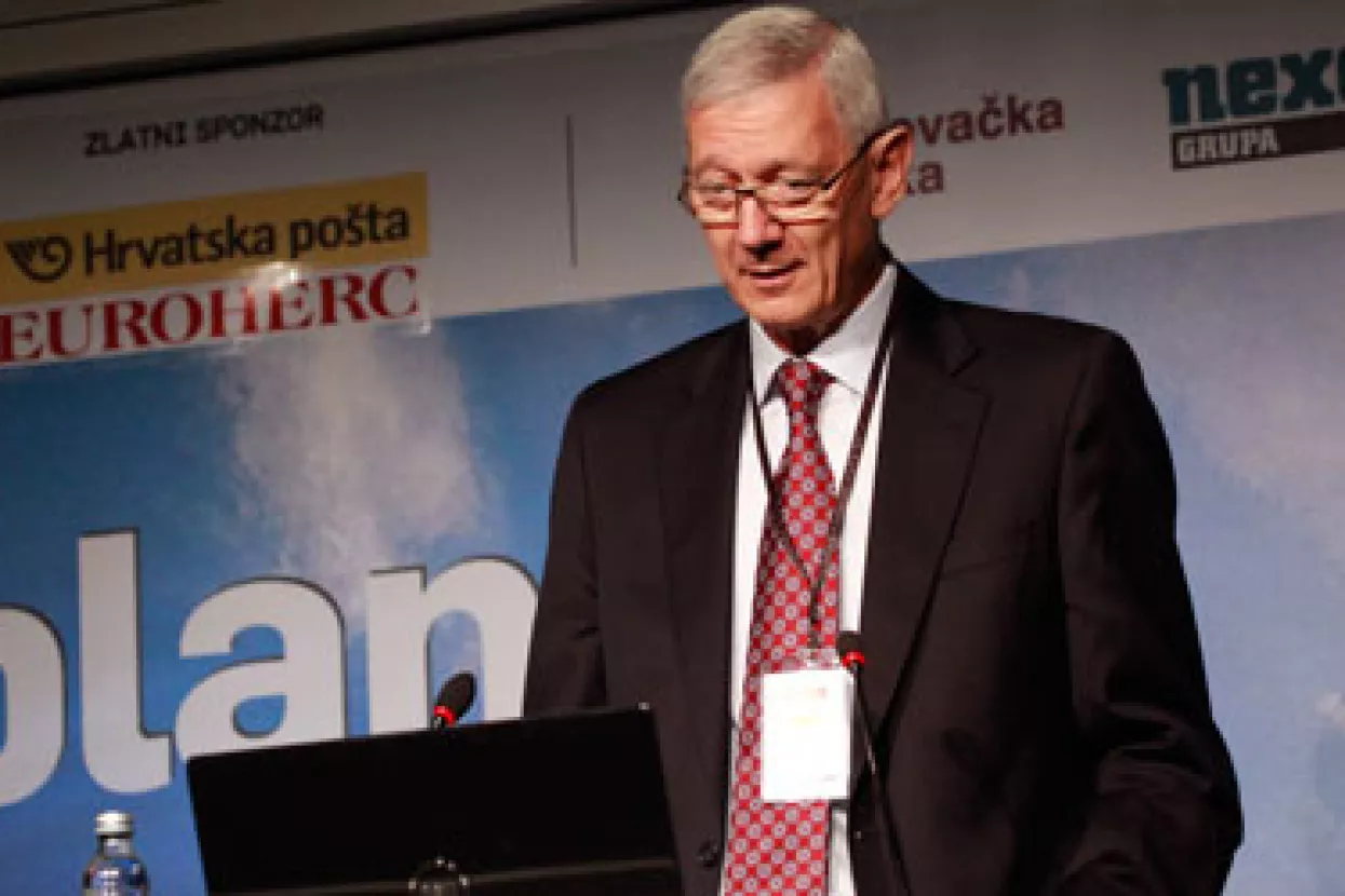 Luković jo&scaron; četiri godine na čelu Zagrebačke banke