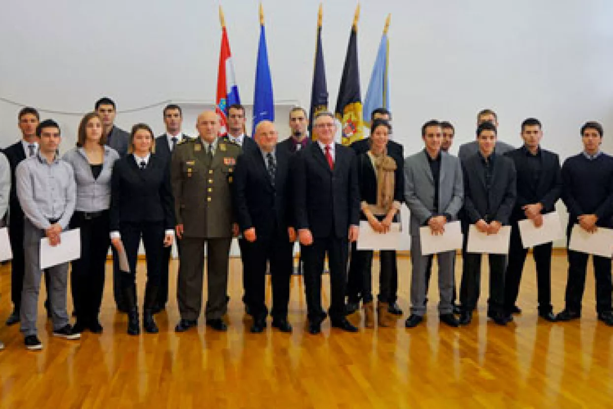Vrhunski sporta&scaron;i u sjeni ministra obrane postali vojnici