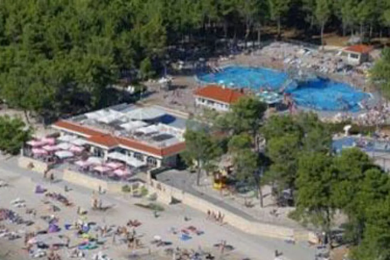 Kampovima Lanterna i Zaton nagrada Superplatz