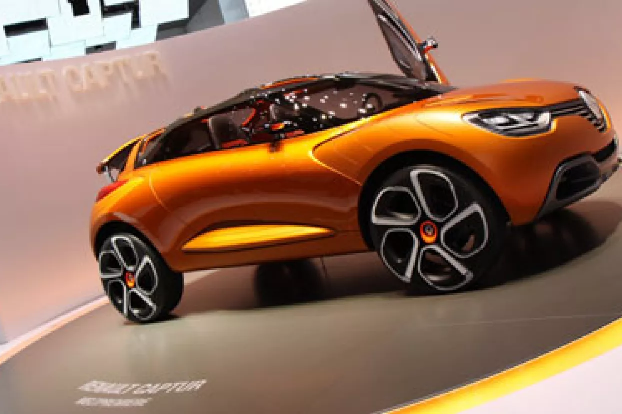 Renault predstavio dva nova koncepta ? Captur i R-Space