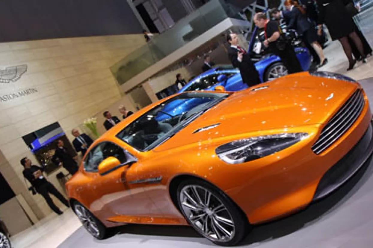 Aston Martin predstavio Virage model