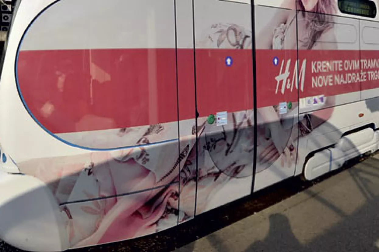 Ipak reklama na novim niskopodnim tramvajima