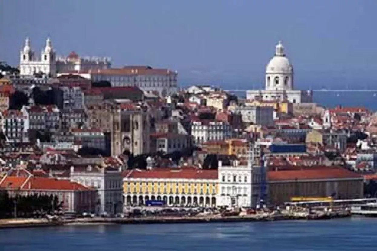 Portugal podiže stopu PDV-a i zamrzava plaće državnoj službi