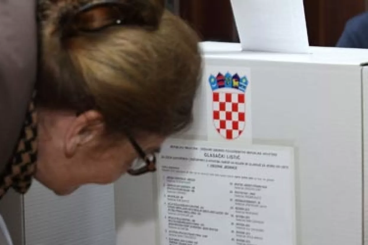 Do 16 sati na birali&scaron;ta iza&scaron;lo 46,06 posto birača