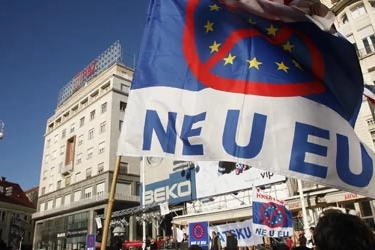 Za&scaron;to jurimo iz Jugoslavije u Euroslaviju?
