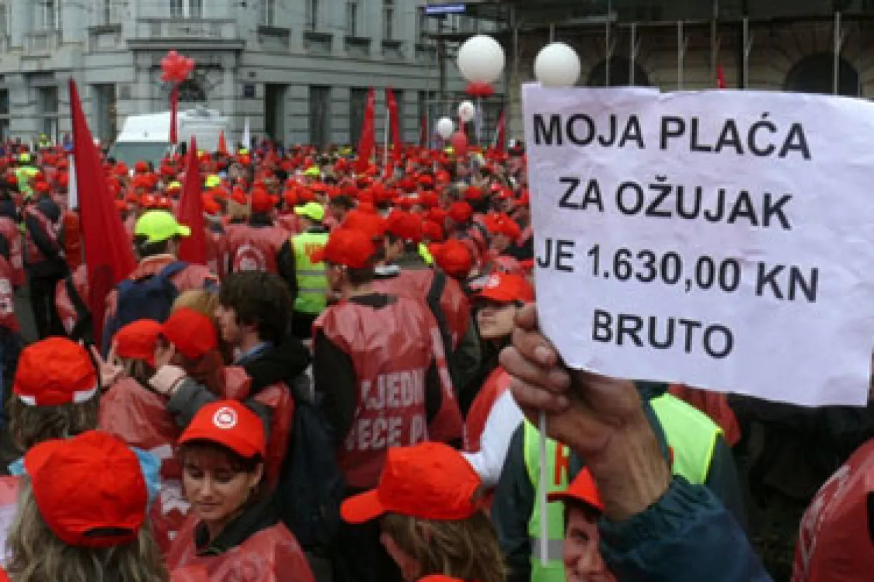 Sindikalci žele neoporeziv topli obrok i veće dnevnice