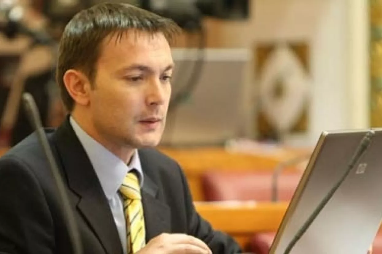 Vlada će moći bez natječaja predlagati članove NO-a u državnim tvrtkama