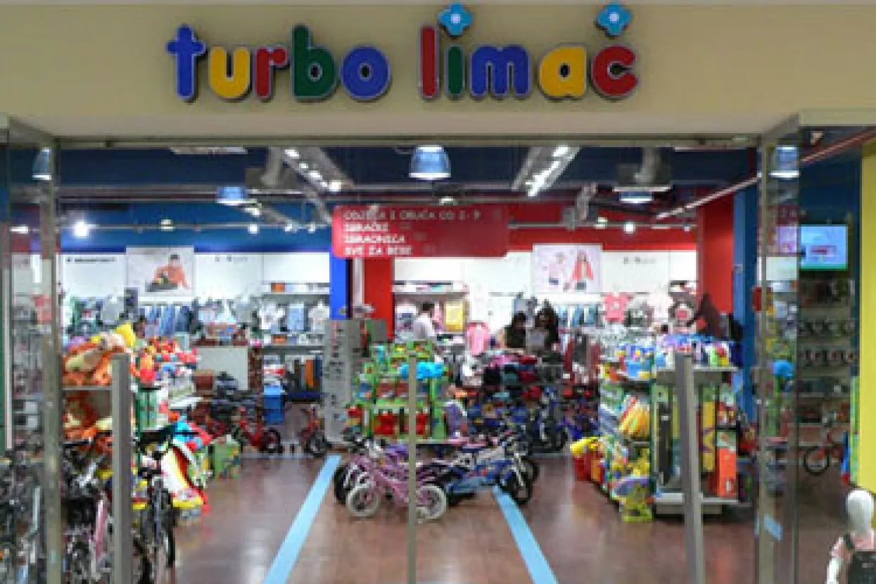 Vučićević poručio radnicima: Žao mi je, Turbo limač mora u stečaj