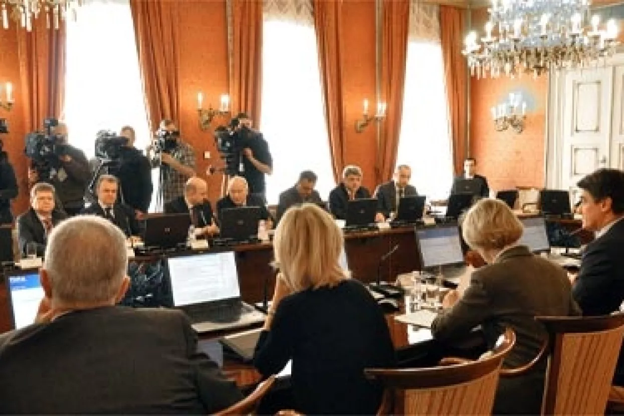 Smjene u Fini, Podravci, Hrvatskim vodama, Janafu, Plinacrou...
