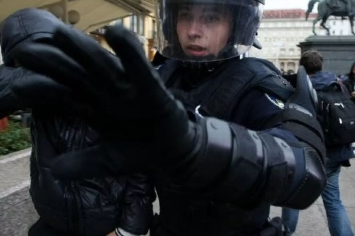 Policija živim zidom razdvojila fa&scaron;iste i antifa&scaron;iste
