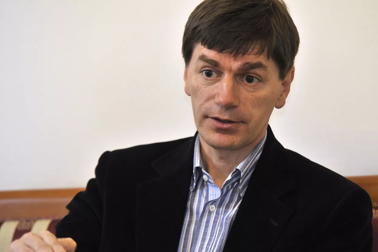 Franck 'zakasnio' obavijestiti ZSE o promjenama u Upravi