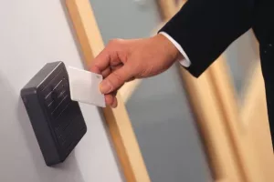 Sindikalni povjerenik na posao u Ministarstvo slao svoju karticu